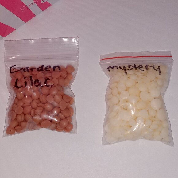 🎯 10 for $10 / Pink Zebra Sprinkles 2 Samples Garden Lilac & Mystery Scents - Picture 1 of 6